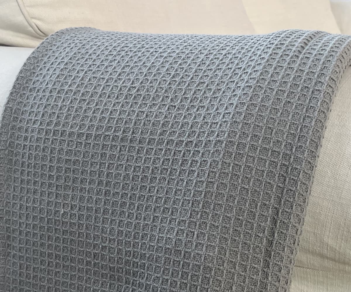 Плед вафельный серый