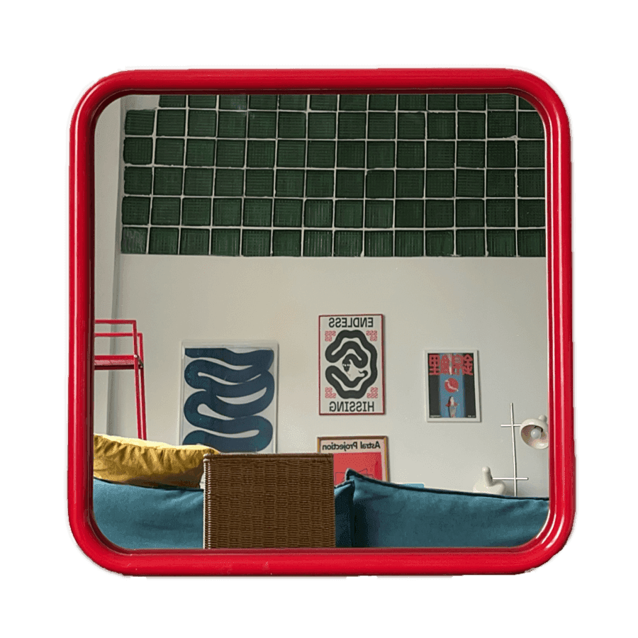 Зеркало на металлической раме, красное