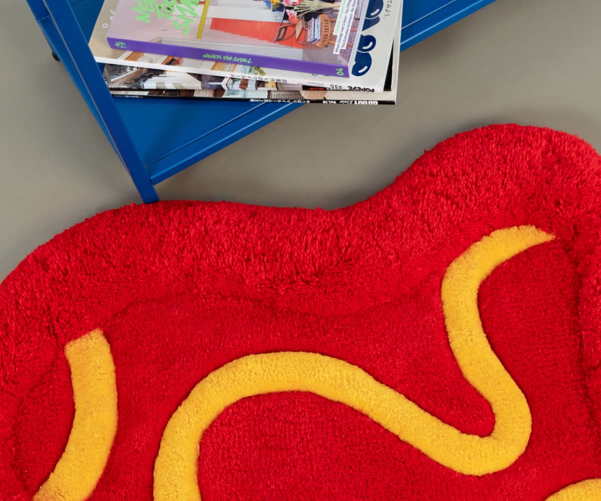 Коврик-лежанка красная, 70х75