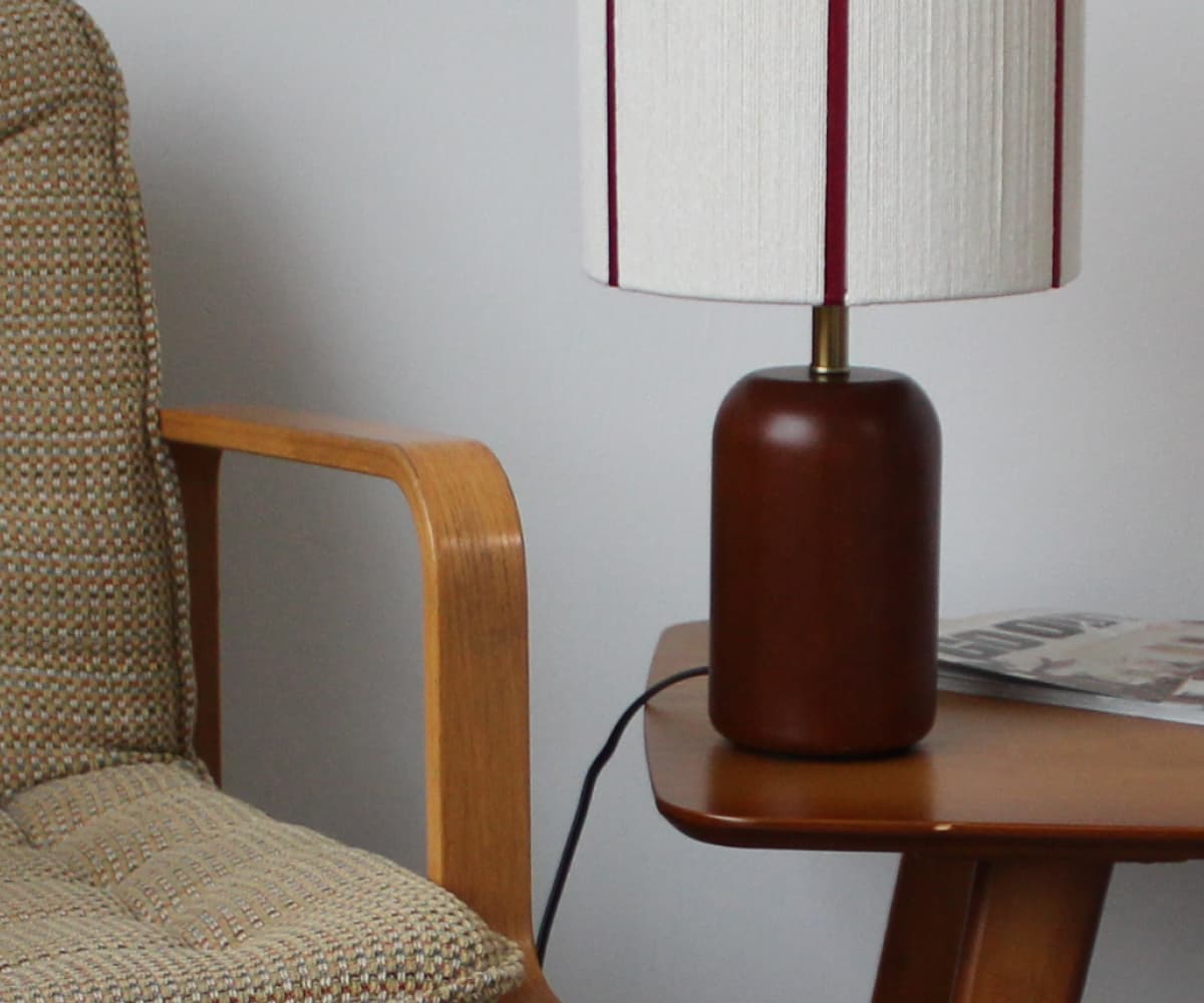 Лампа настольная