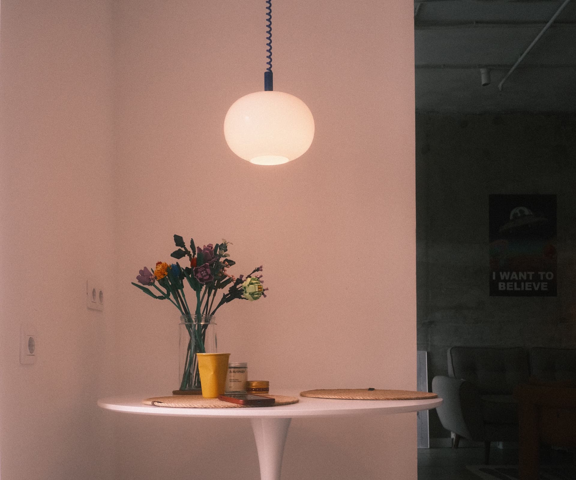 Люстра Wire, красная