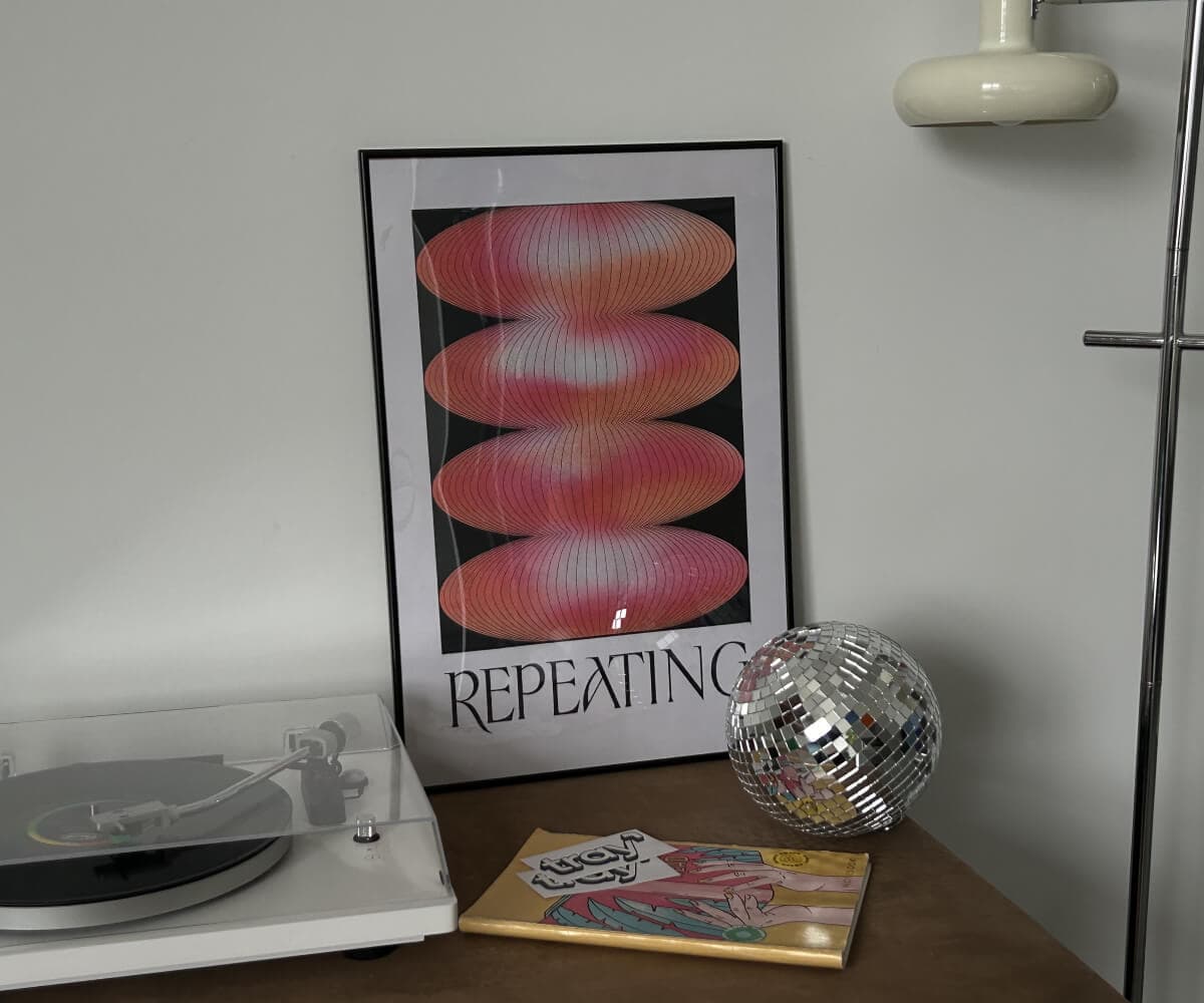 Постер Repeating