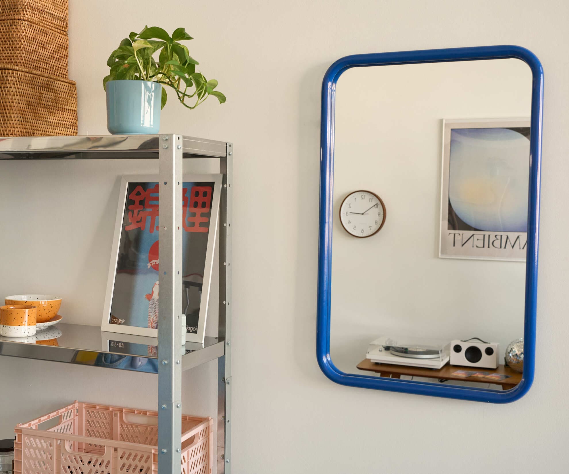 Зеркало на металлической раме 50х80 см, синее