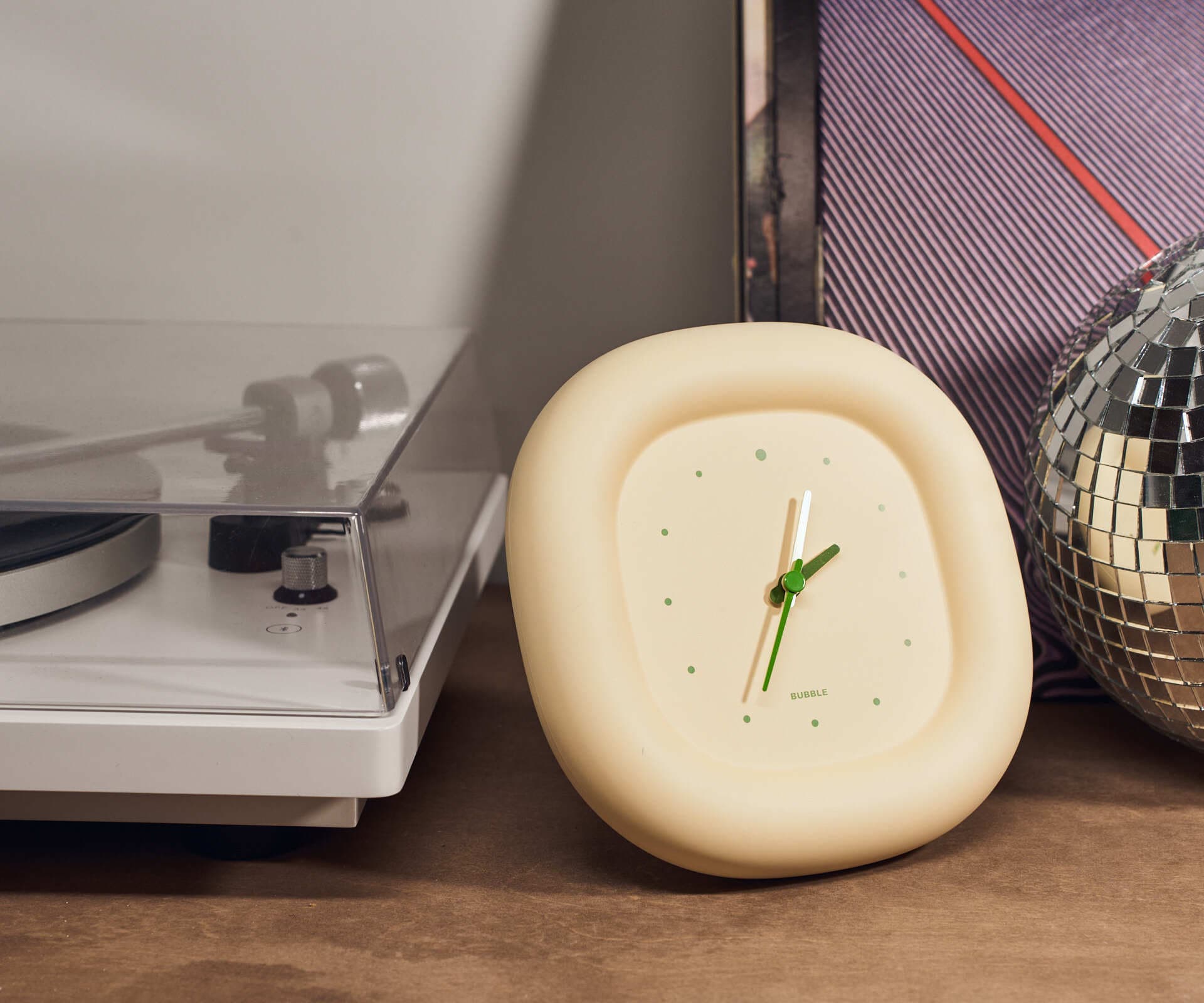 Часы настенные MUID