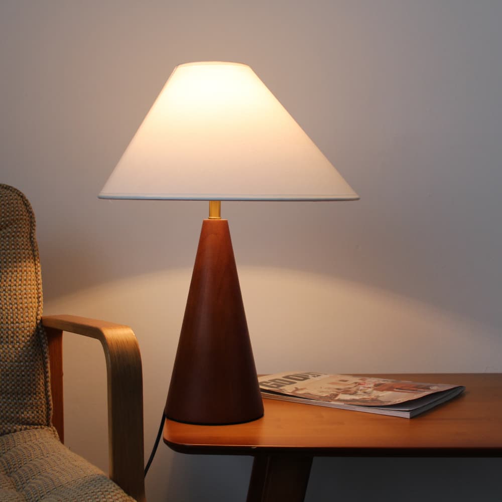 Лампа настольная