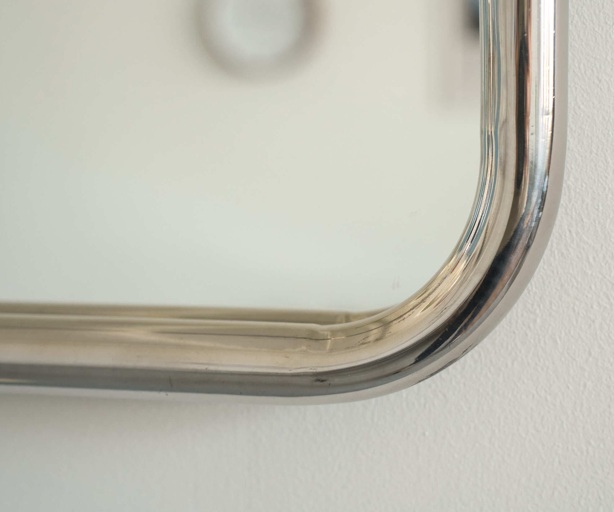 Зеркало на металлической раме, хром