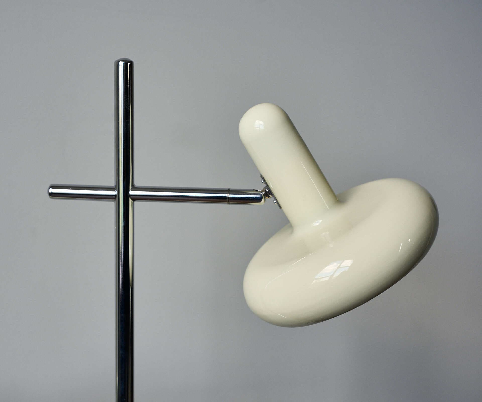 Торшер Bloom, молочный